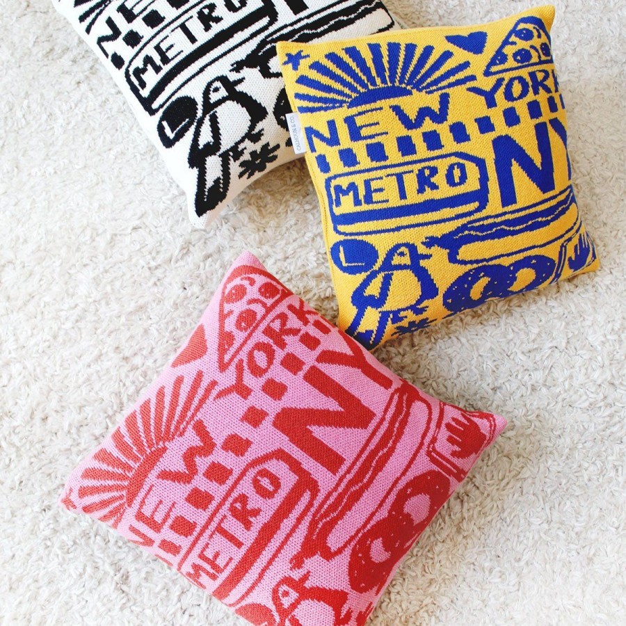 Home Lockwood Pillows & Throws | New York Throw Pillow